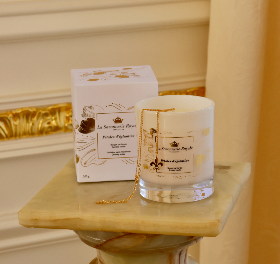 Petales d eglantine Candle Necklace La Savonnerie Royale